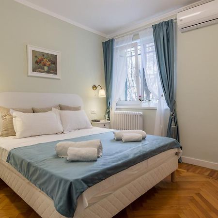 Central Stylish & Cozy One Bedroom Apartment - Adela Accommodation - Ideal For Long Stays 부쿠레슈티 외부 사진