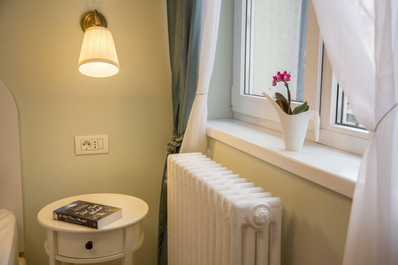 Central Stylish & Cozy One Bedroom Apartment - Adela Accommodation - Ideal For Long Stays 부쿠레슈티 외부 사진