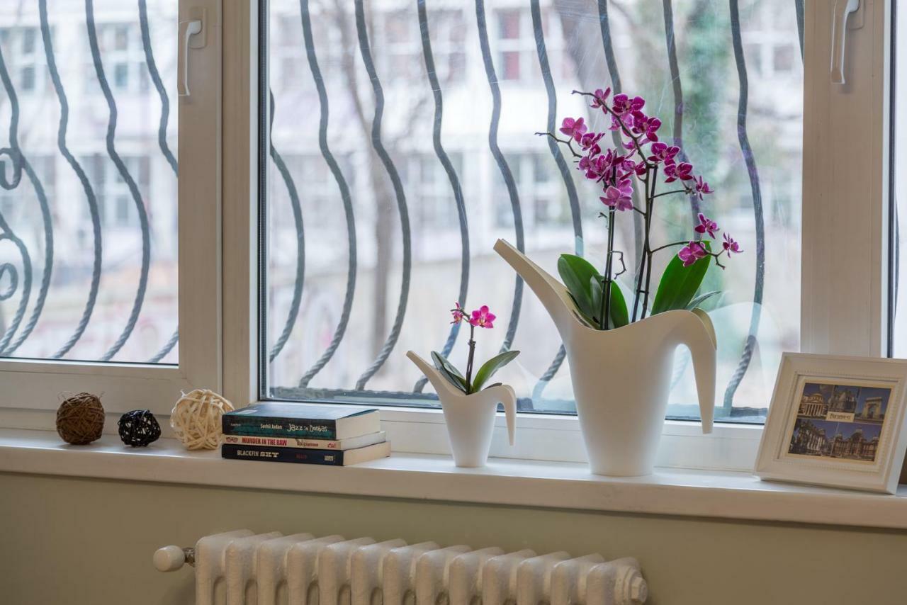 Central Stylish & Cozy One Bedroom Apartment - Adela Accommodation - Ideal For Long Stays 부쿠레슈티 외부 사진