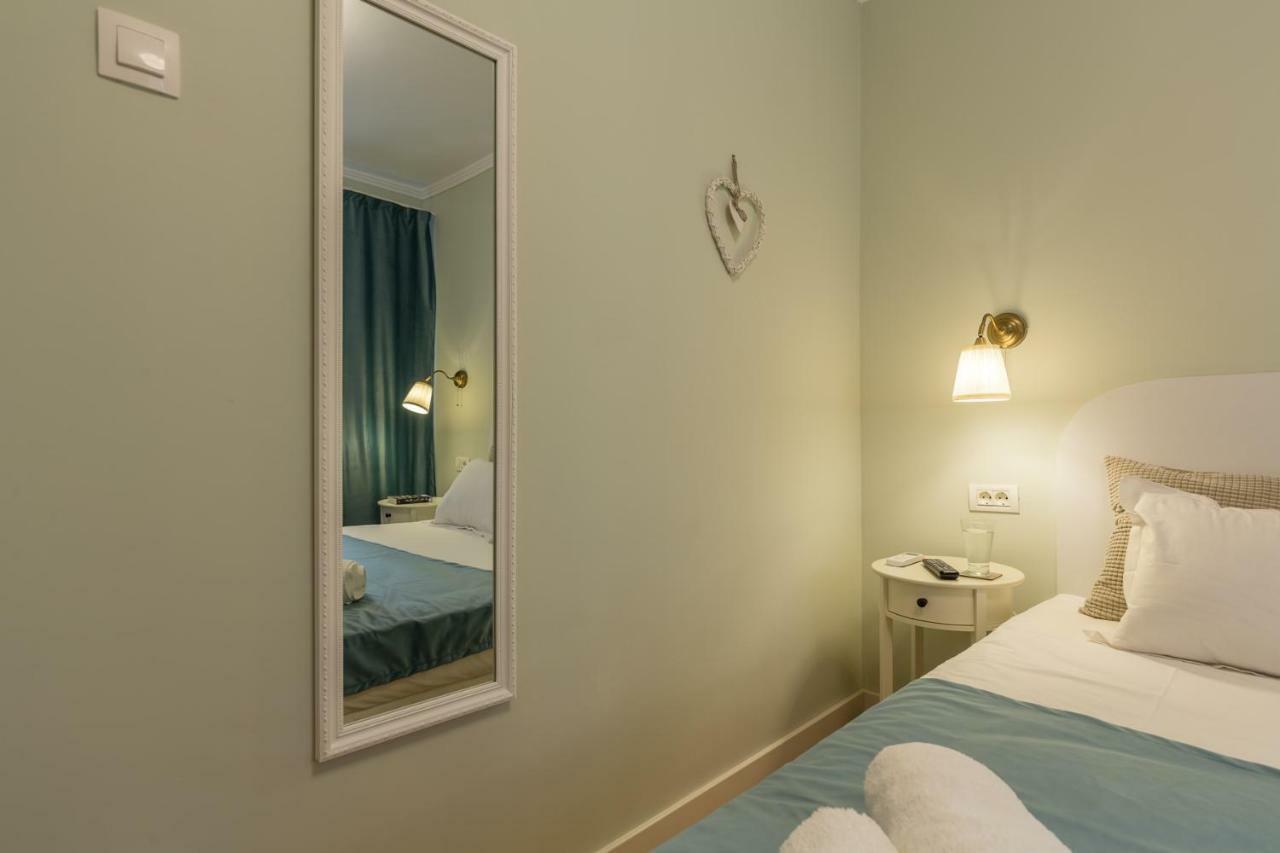 Central Stylish & Cozy One Bedroom Apartment - Adela Accommodation - Ideal For Long Stays 부쿠레슈티 외부 사진