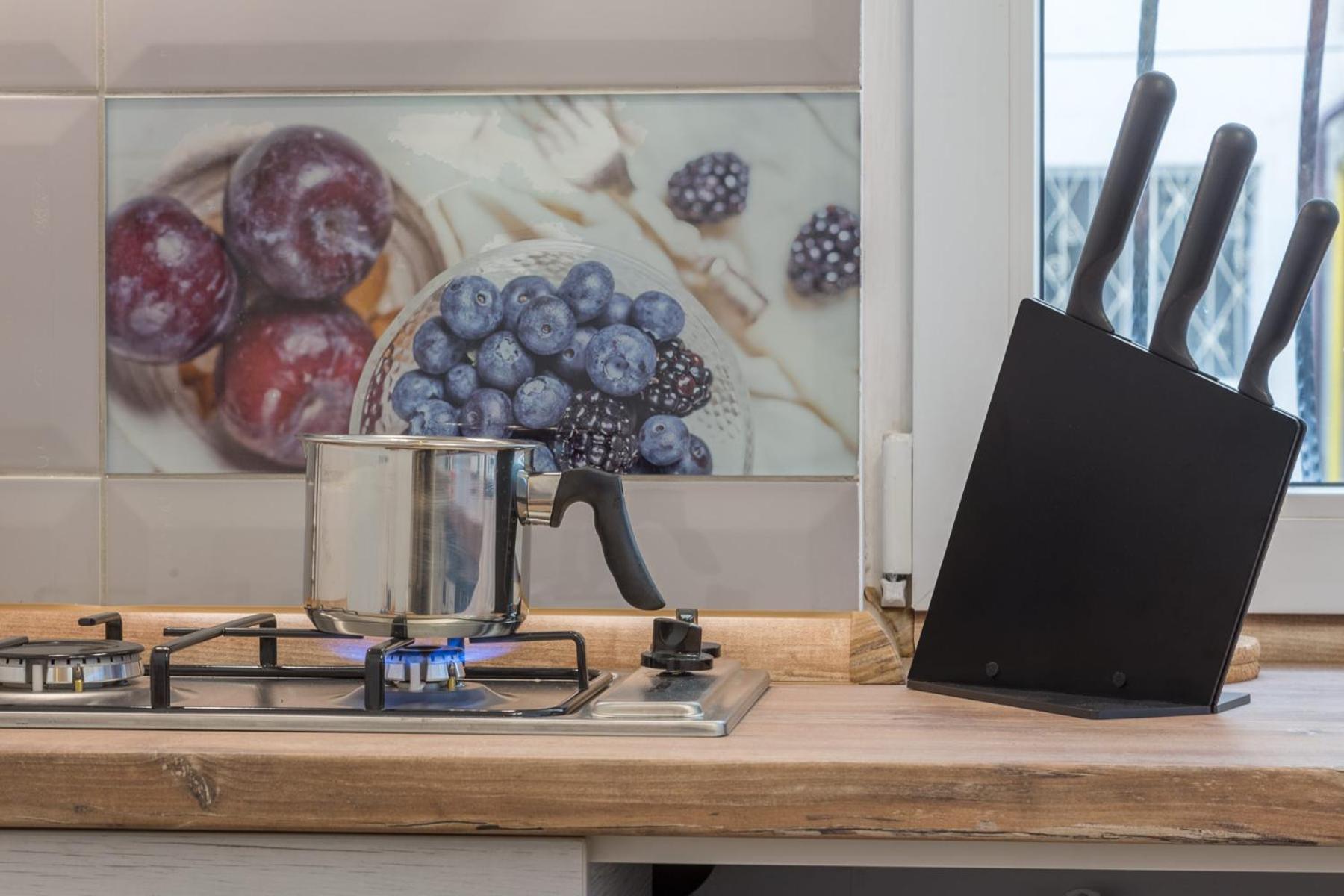 Central Stylish & Cozy One Bedroom Apartment - Adela Accommodation - Ideal For Long Stays 부쿠레슈티 외부 사진