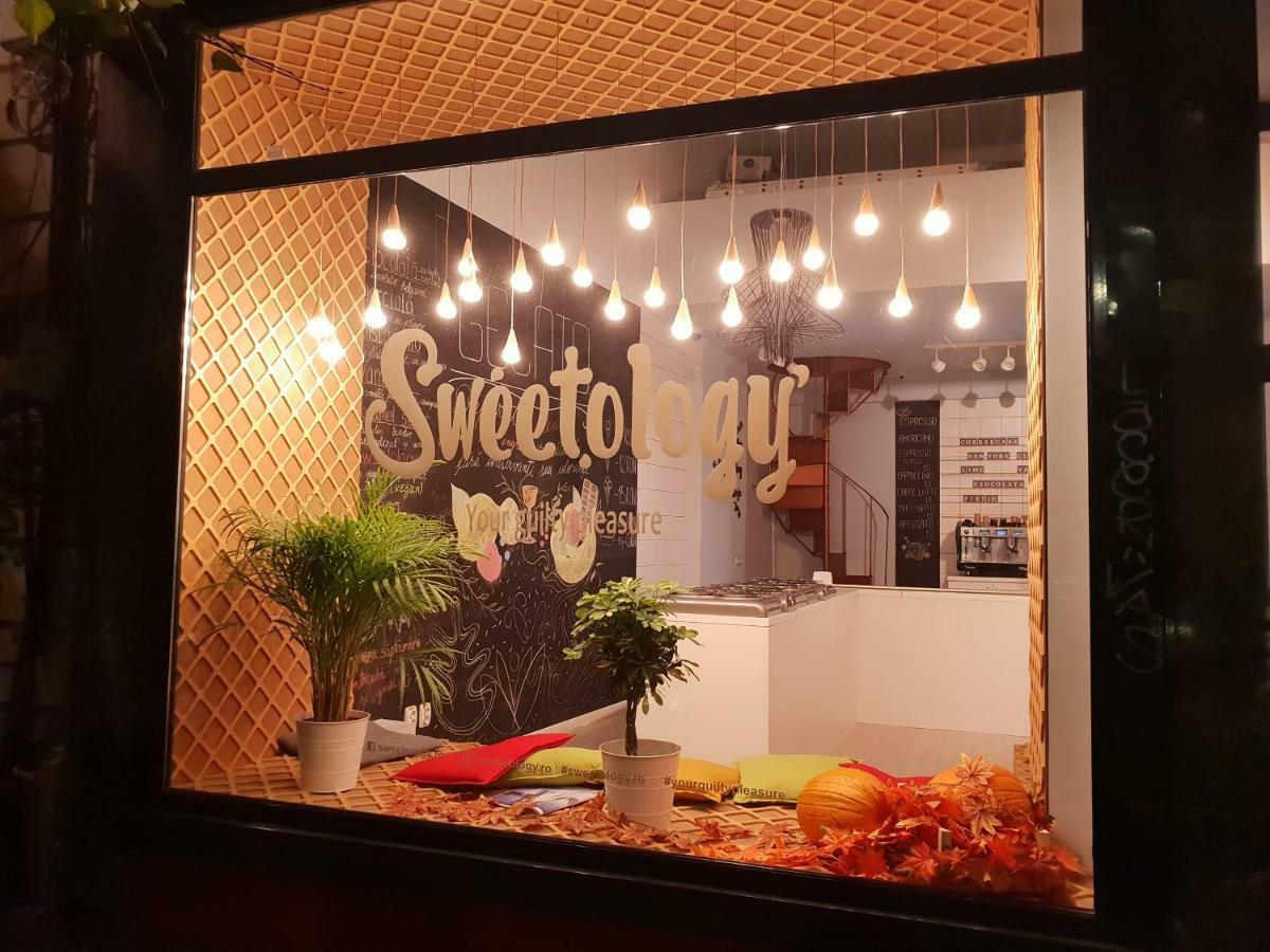 Central Stylish & Cozy One Bedroom Apartment - Adela Accommodation - Ideal For Long Stays 부쿠레슈티 외부 사진